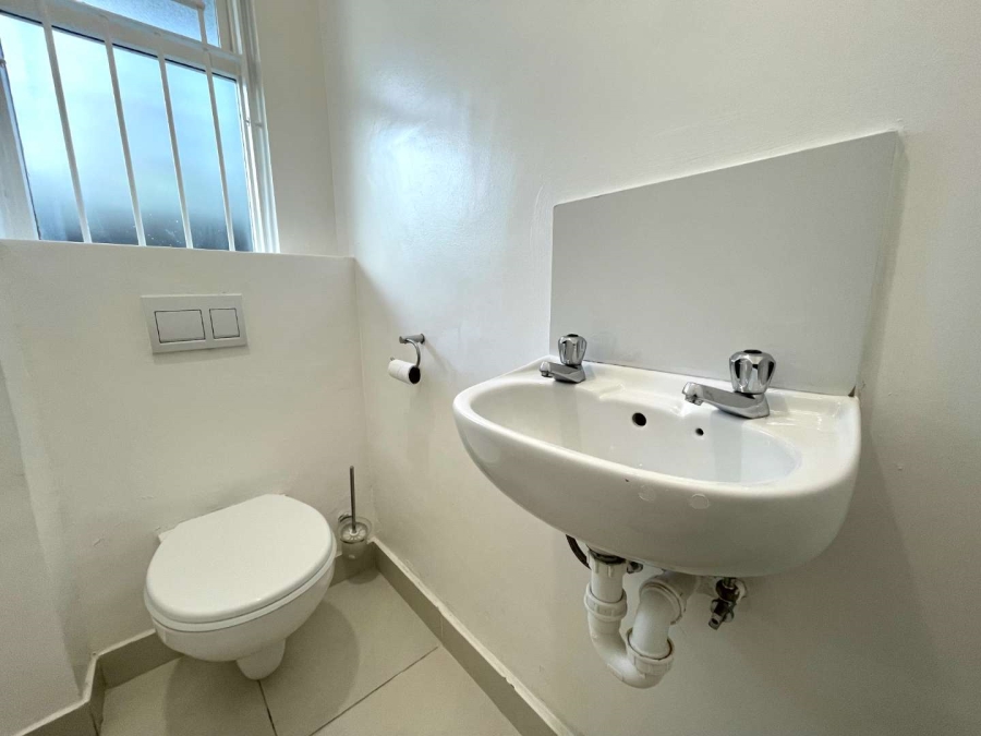 To Let 2 Bedroom Property for Rent in Sea Point Western Cape